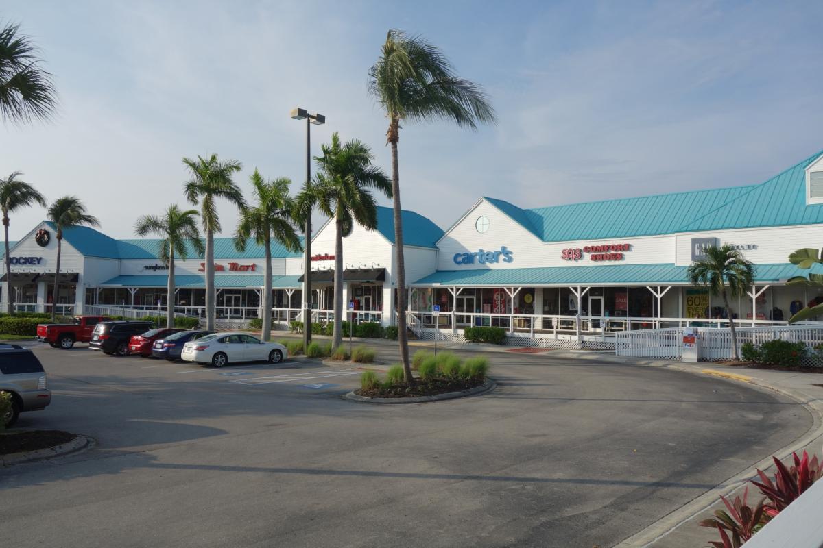 Sanibel Outlets